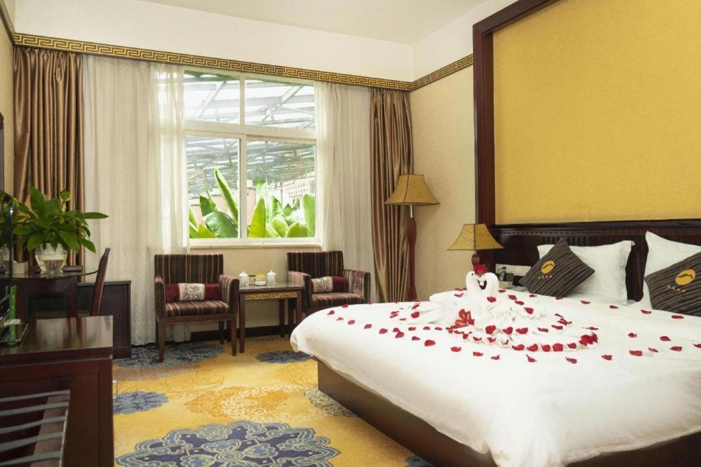 Shangri-La Original Density Hotel Luaran gambar